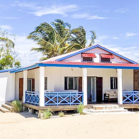 Villa A.Tia Morondava Exterior foto
